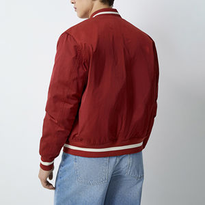 เสื้อแจ็กเก็ตผู้ชายผ้าซอฟต์เชลล์หลากหลายสีออกแบบโลโก้ด้านหน้าสำหรับฤดูหนาว - Product Image 4