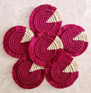 Corredor tejido de algodón natural para Decoración de mesa de macramé hecho a mano, único, perfecto para mesa de comedor rústica o interior acogedor para el hogar - Product Image 3