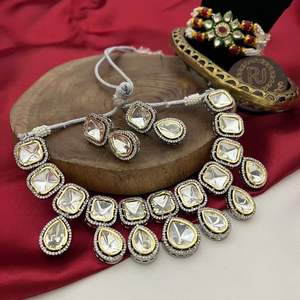 Ensemble de collier à la mode en diamant royal avec boucles d'oreilles pour mariage, fiançailles, cadeau d'anniversaire à la mode pour les femmes - Product Image 3