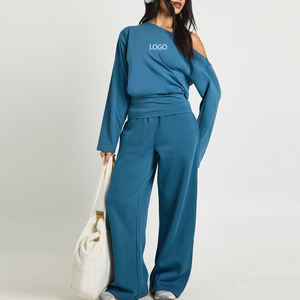 Ensemble de survêtement pour femme avec design élégant à épaules dénudées et taille cintrée / Pantalon droit décontracté pour un ajustement confortable et sans effort - Product Image 1