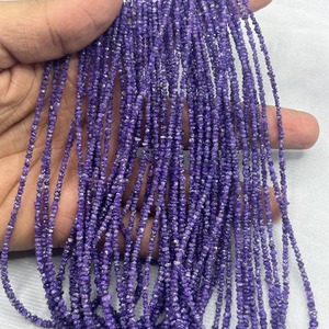 Cuentas en forma de pepita sin cortar de diamante púrpura natural, cuentas de diamante en bruto de alta calidad de 2-3mm para la fabricación de joyas, precio mayorista a granel - Product Image 1