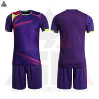 Vêtements de sport Rifat, service OEM, uniformes de football fabriqués au Pakistan, shorts de haute qualité, 100% polyester, séchage rapide, respirant