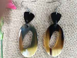 Boucles d'oreilles en corne si belles de qualité supérieure avec un style moderne pour la fête de mariage des femmes de HUMAYUN WORLD CRAFTS - Product Image 4