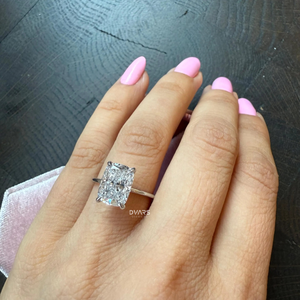 แหวนเพชรทรงยาวหรูหรา คัชชั่นคัต เพชรเลี้ยงในห้องปฏิบัติการ ความใส VVS ได้รับการรับรองจาก IGI ชุบทอง 14K สำหรับผู้หญิง งานหมั้น งานแต่งงาน - Product Image 3