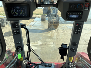 Minicargadora de orugas diésel T75VS roja compacta con excavadora - Product Image 3