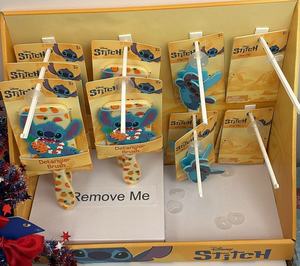 Porte-clés Disney en boîte PDQ, bijoux, boucles d'oreilles, colliers, bracelets, breloques, brosse à cheveux, peigne, accessoires HER originaux sous licence. - Product Image 3