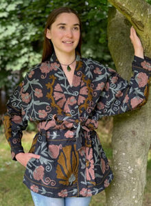 Chaqueta Corta Acolchada Bordada Floral Estilo Bohemio para Mujer, Chaqueta Étnica Estilo Suzani Hecha a Mano, Abrigo Ecológico para Otoño e Invierno - Product Image 5