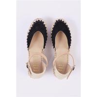 Espadrille à talon compensé fermé