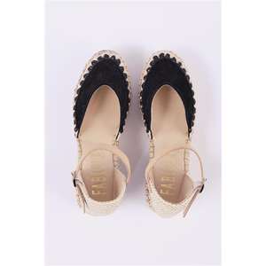 Alpargata cerrada con punta en cuña - Product Image 4