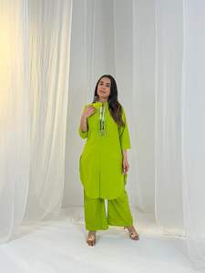 Meilleur ensemble chic en viscose jekart kurti avec travail lourd, vêtements ethniques de créateur pour femmes, mariage et festival - Product Image 3
