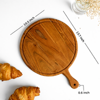 Planche en bois antidérapante tendance de 14 pouces x 10,5 pouces x 0,6 pouces d'épaisseur pour servir et couper les pizzas, lavable au lave-vaisselle avec poignée pratique