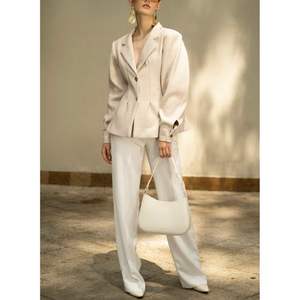 Pantalones elegantes de alta moda para mujer Lora, estilo minimalista, pierna recta, servicio ODM para verano e invierno, decoración con logotipo, talla XS - Product Image 1