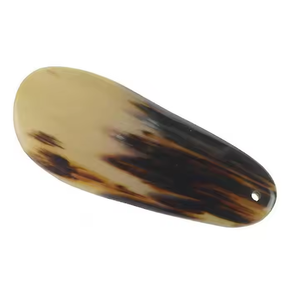 Chaussure en corne faite à la main robuste et élégante par l'artisanat croissant - Product Image 2