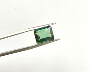 Pierre de tourmaline verte de 5,67 carats, taille octogonale facettée, changement de couleur, haute qualité pour la fabrication de bijoux fins, pierre précieuse naturelle - Product Image 5