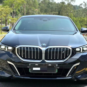 รถยนต์ BMW i5 eDrive ปี 2023 สภาพดี ใช้งานน้อย เกียร์อัตโนมัติ พวงมาลัยซ้าย รุ่น 35L M Sport Sedan Package - Product Image 1