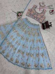 Vêtements de mariage lourds filet papillon séquence lourde broderie travail haut et Lehenga avec bordure en dentelle coupe lourde travail Dupatta - Product Image 5