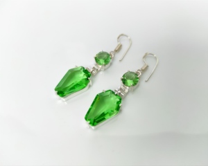 ต่างหูห้อยคริสตัลเพอริโดสีเขียวประดับโลงทำจากทองเหลืองชุบทองสไตล์โบฮีเมียนยอดนิยมสำหรับงานแต่งงานและของขวัญ - Product Image 4