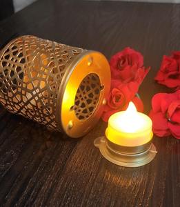 เชิงเทียนโลหะสีทองที่วางเทียนหอมสำหรับตกแต่งบ้านตามเทศกาลการตกแต่งทางจิตวิญญาณและวัด - Product Image 2