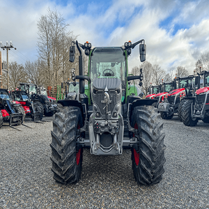 Compre el Tractor Agrícola Fendt 618 Vario de Grado Profesional, Diseñado para Tareas Pesadas, con Control Superior y Calidad Premium para la Agricultura - Product Image 6