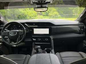 Usado, Sierra 1500 AT4X 2024, Cabina Doble, Tracción en las Cuatro Ruedas, Asientos de Cuero, Paquete Eléctrico, Navegación Bluetooth, Paquete SE, Paquete Remolque, Lado Izquierdo - Product Image 4