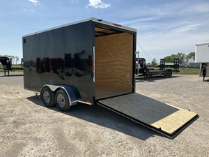 Remolque de Carga Cerrado 2026 Cross 7x14 con Eje Tándem, Remolque Utilitario con 84 Pulgadas de Altura Interior, Puerta de Rampa con Forma de V, Remolque de Carga con Capacidad de 7000 lb - Product Image 4