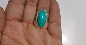 แหวนเงินแท้ 92.5 ประดับด้วยพลอยเทอร์ควอยซ์เปอร์เซียธรรมชาติทรงหลังเบี้ย - Product Image 3