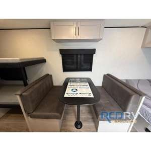 Nouvelle remorque de camping Jayco Jay Feather Air SL 17BHSL 2026 avec cuisine intégrée et câblage fixe - Product Image 5