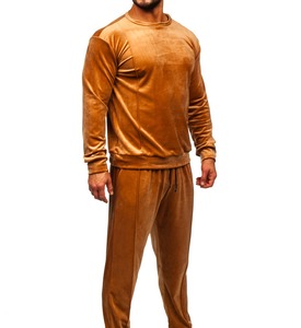 Chándales de terciopelo personalizados de alta calidad para hombres Ropa informal de invierno Transpirable y cálido Diseño OEM de alta calidad - Product Image 3