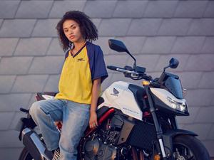 Disponible Ahora: Motocicletas Nuevas CB750 Hornet 2025 en Stock - Product Image 3