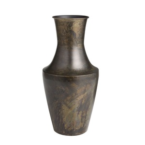 Floreros de metal de diseño superventas antiguos Florero de mesa de decoración de hotel para el hogar de alta calidad a precio barato. - Product Image 1