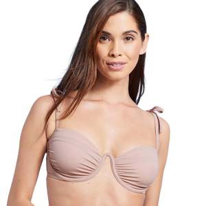 ชุดบิกินี่ 2 ชิ้นสำหรับผู้หญิง ยี่ห้อ Shade Shore สีน้ำตาลอ่อน แบบมีโครงดันทรง สายผูกไหล่ ผ้าริบ ยี่ห้อ ไซส์ 34C ผลิตจากวัสดุสแปนเด็กซ์/ไนลอน - Product Image 1