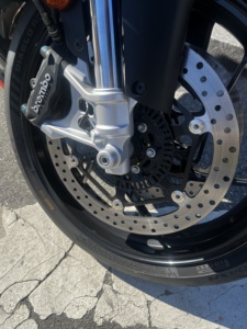 Aprilia RS 660 Sportbike d'occasion 2023, une moto de croisière dynamique avec un moteur sans balais de 1000 à 1500 cm3, origine américaine - Product Image 6