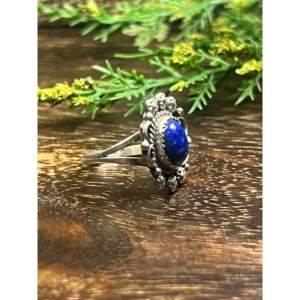 Anillo Freda Martinez Estilo Eternity de Plata de Ley con Lapislázuli, Engaste de Bisel, Diamante de Corte Ovalado, Bañado en Oro Rosa, Talla 7, Regalo Elegante - Product Image 4
