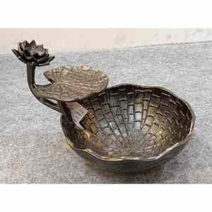 Bol à fruits secs en métal brun antique Rangement décoratif durable pour les collations aux noix et les bonbons pour les occasions de fête - Product Image 1