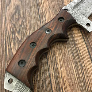 มีดแทรคเกอร์เหล็กดามัสกัสคุณภาพสูง ทำด้วยมือ สำหรับกิจกรรมกลางแจ้ง แคมป์ปิ้ง บุชคราฟต์ และล่าสัตว์ - Product Image 4