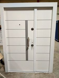 Puerta Comercial Exterior Moderna Manual de PVC/Acero-Madera, con Acabado Ignífugo, 1.1mm de Grosor, 2 Años de Garantía, para Almacén - Product Image 3