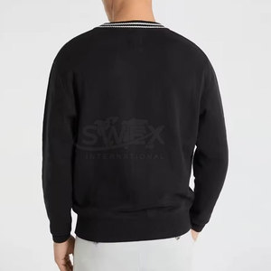 สเวตเชิ้ตคอวีของผู้ชายผ้าคอตตอนผสมเสื้อสวมหัวแบบเรียบ - Product Image 3