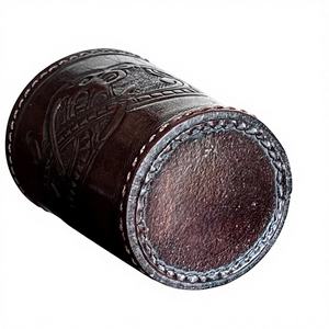 Shaker à dés en cuir fait main avec logo personnalisé, cuir véritable avec motif dragon en relief, style Jelling, brun foncé - Product Image 5