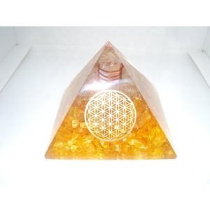 Citrine Orgone Pyramide Avec FOL Symbole En Gros Cristal Artisanat Reiki EMF Protection Résine Énergie Cuivre Méditation Pyramide - Product Image 1