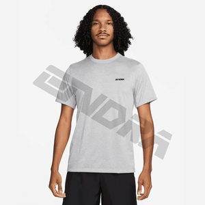 Polyvalence inégalée, confort supérieur: le t-shirt athlétique AdaptiveMotion pour homme-Redéfinissez votre expérience d'entraînement! - Product Image 1