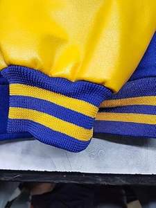 Chaqueta Universitaria Personalizada 2025 OEM Unisex, Formal, Transpirable, con Mangas de Cuero, Impermeable y Ecológica, al por Mayor - Product Image 3