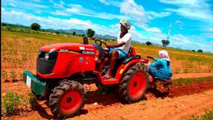 Fournisseur direct en gros de tracteurs Kubota Neostar B2741S 4WD d'origine, machines agricoles efficaces, moteur durable, prix d'usine - Product Image 2
