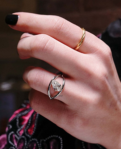 Bague de fiançailles Moissanite coupe poire 1.40 Ct pour femme Bague Solitaire allongée Bague Moissanite minimaliste en forme de poire pour femme - Product Image 4
