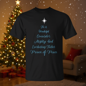 Maravillosa camiseta con diseño de árbol cristiano y versículo bíblico de Navidad para consejeros - Product Image 3