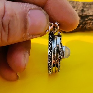 จี้925สีเงินสเตอร์ลิงแบบคลาสสิกจี้พลอยมูนสโตนสีรุ้งแบบประณีตและมีเสน่ห์ - Product Image 4