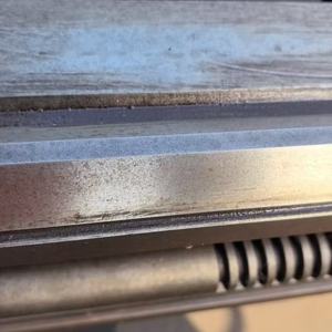 Tour à métaux miniature d'occasion de 1500 mm pour travaux de finition, 4 axes, à vendre - Product Image 4