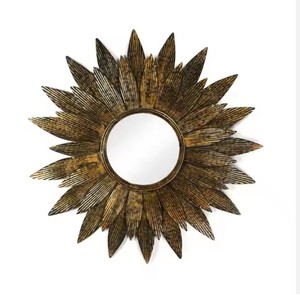 Miroir mural à cadre métallique fait à la main et au design moderne magnifiquement conçu pour la décoration de chambre à coucher, d'hôtel, de restaurant ou de salle de bain - Product Image 3