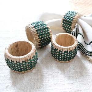 Anneau de rotin naturel porte-serviettes de table accessoires de salle à manger tissage à la main ronds de serviette de bonne qualité - Product Image 1