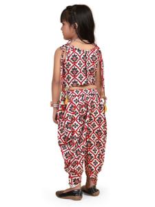 Ensemble de fête ethnique en coton pour enfants Shoryam - Choli sans manches élégant à imprimé géométrique et pantalon Dhoti traditionnel pour filles, livraison rapide - Product Image 4