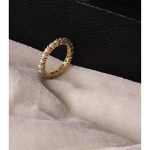 Bague en perles - Bande fine, bijoux élégants - Product Image 5